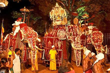 Kandy Esala Perahera
