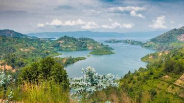 Lake Kivu photo 2