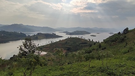 魯洪多湖