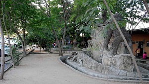 尼亚库伦文化中心 4
