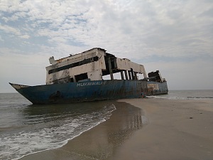 沉船海滩 3