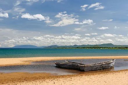 鲁夸湖