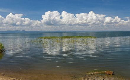 马隆贝湖