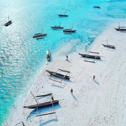 10-Day Combined Wildlife Safari & Zanzibar Beach Holiday